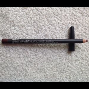 MAC Mahogany lip pencil